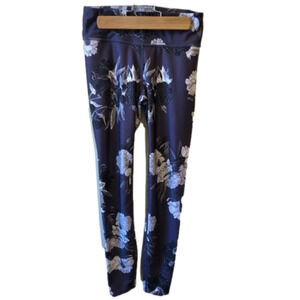 Joylab yoga pants. XS. Purple floral.